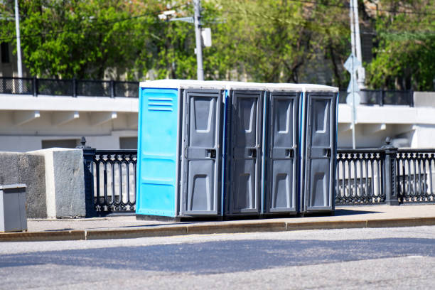 Best Portable restroom trailer rental  in Miami, FL