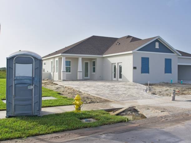 Best Portable restroom trailer rental  in Miami, FL